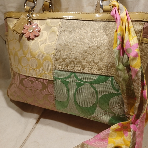 Coach patchwork tote - Picture 4 of 11